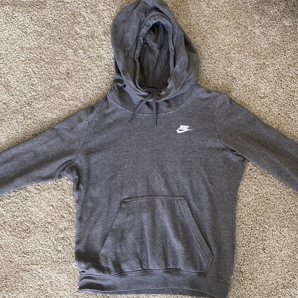 Nike Gray High-Neck Hoodie